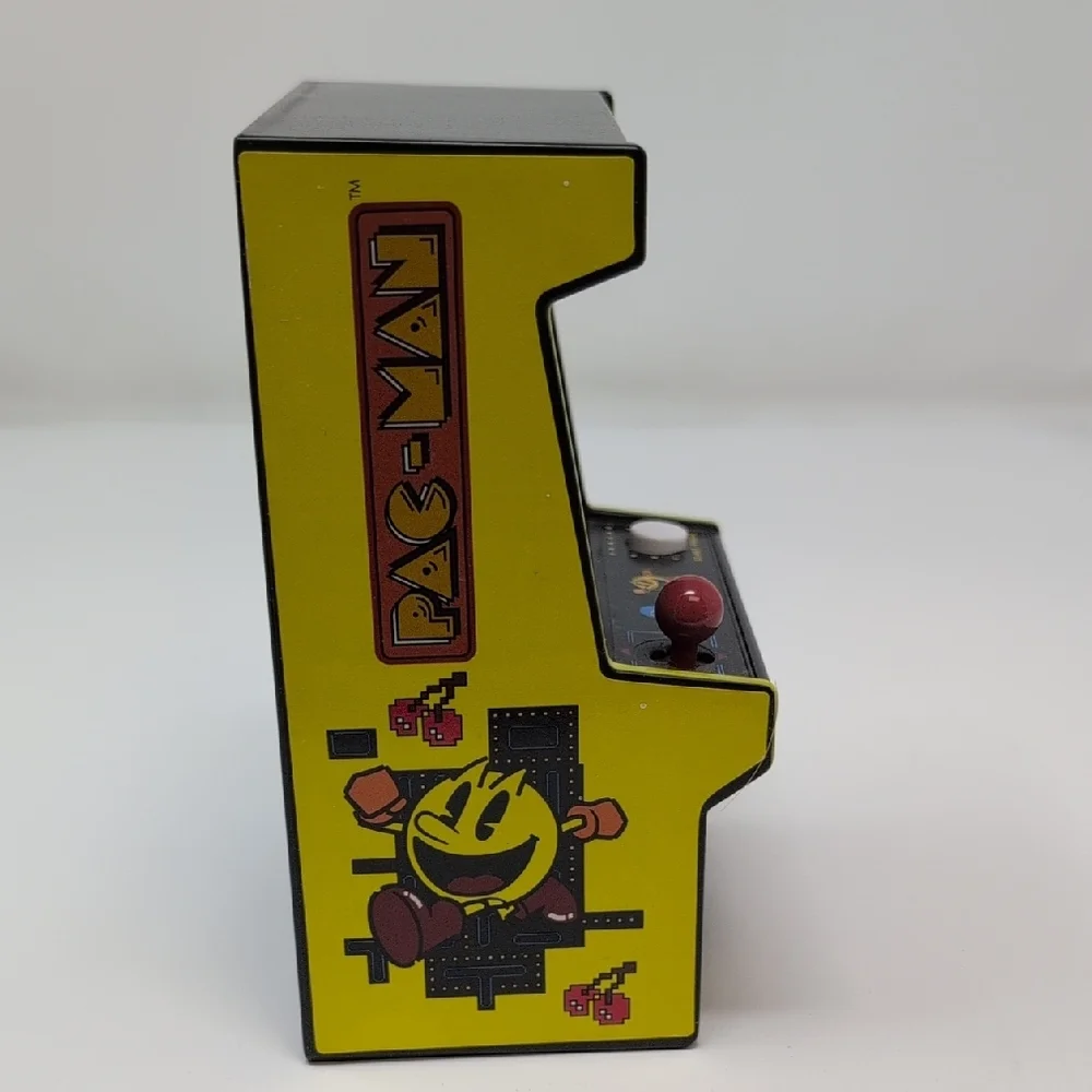 Mini Arcade Game - Black and Yellow A8